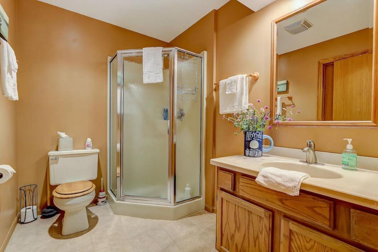 Brown Family Condo For Families Golf Trips And Girls Getaways Уисконсин Делс Екстериор снимка